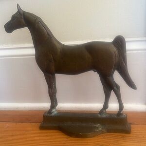 Vintage 🎉HP🎉. 🔥sale🔥brass heavy door stopper